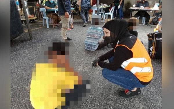 Ibu tunggal ini antara ditahan menerusi operasi yang dijalankan.