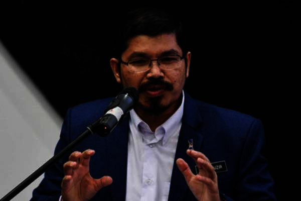 Datuk Seri Dr Mohd Uzir Mahidin