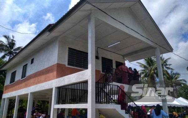 Rumah Kurnia yang dibina untuk Ramlah di Kampung Lompat yang siap dibina dua minggu lalu.