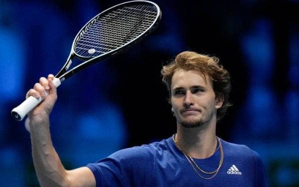 Zverev bakal berdepan Djokovic pada peringkat separuh akhir Siri Jelajah ATP Nitto, pada Khamis. - Foto Skysports