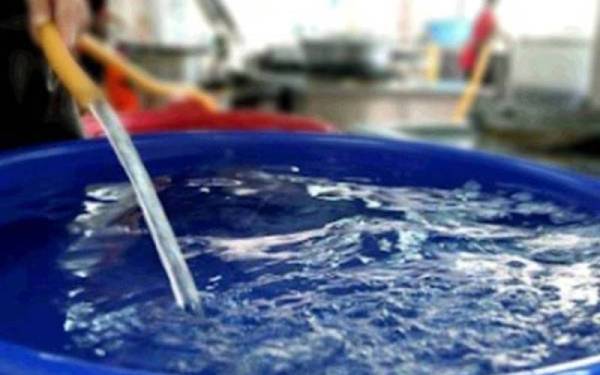 Bekalan air kawasan USJ 1 hingga USJ 27 di Petaling yang terjejas akibat penurunan paras air Kolam Air Sime UEP di Kampung Kenangan Puchong dijangka pulih sepenuhnya pada malam Sabtu. - Gambar hiasan
