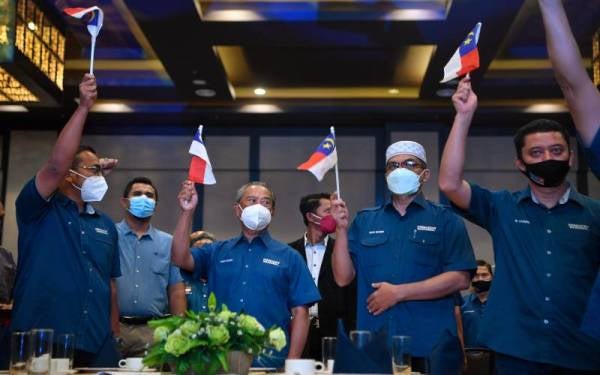 Perikatan Nasional (PN) mendahului di tiga kerusi Dewan Undangan Negeri (DUN) bagi Pilihan Raya Negeri (PRN) Melaka.