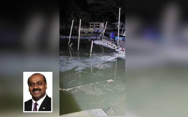 Keadaan di sekitar jeti Kampung Pasir Gudang Baru yang dilihat masih belum pulih daripada tompokan putih akibat pencemaran berkenaan. (Gambar kecil, Vidyanathan)