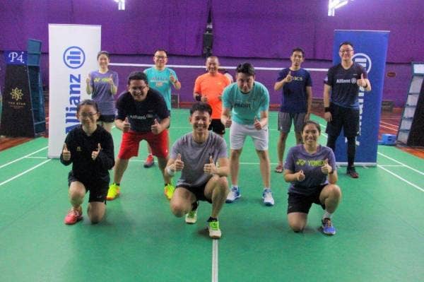 Pasukan badminton Allianz Malaysia yang akan beraksi Selasa depan selepas sesi latihan.