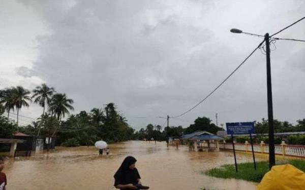 Keadaan banjir di Setiu.