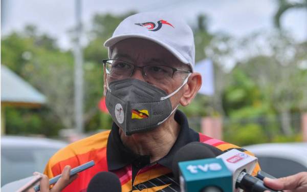  Ibrahim ditemui media pada Program Sepakat @ Komuniti Keluarga Malaysia anjuran Jabatan Penerangan Daerah Kuching di Kampung Segedup, Batu Kawa pada Sabtu. - Foto Bernama 