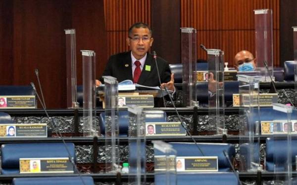 Dr Noor Azmi ketika memberi ucapan penggulungan Peringkat Jawatankuasa RUU Perbekalan 2022 pada Penggal Ketiga Parlimen Ke-14 di Bangunan Parlimen pada Isnin. - Foto Bernama