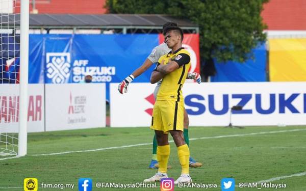Safawi meraikan jaringannya dengan gaya tersendiri di Stadium Bishan sebentar tadi. - Foto FB FAM