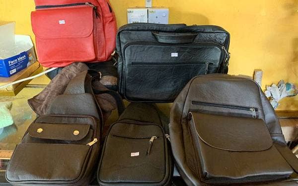 Antara beg galas yang dijahit Zulkeflee.