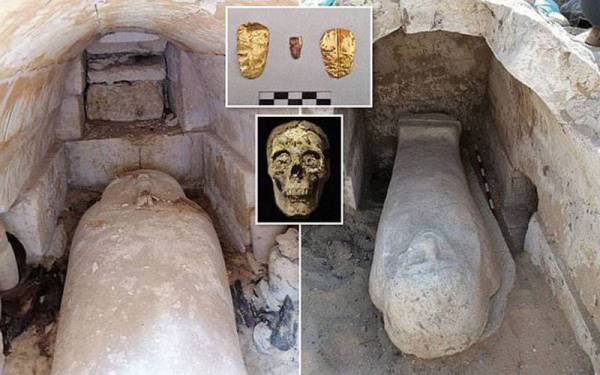 Lidah dipercayai milik seorang lelaki dan seorang wanita yang dibalut dengan kerajang emas dan dikatakan sudah berusia lebih 2,000 tahun ditemui di luar bandar raya Kaherah baru-baru ini.