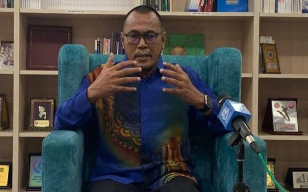 Pandak pada sidang akhbar di Pejabat Perhubungan UMNO Negeri Johor pada Khamis