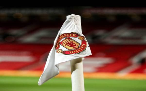 Kelab Manchester United mula dibadai wabak Covid-19 setelah terdapat segelintir pemain dan kakitangan dilaporkan positif.