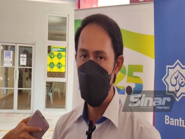 Mohd Sabirin ketika ditemui pada sidang akhbar selepas Program Pelancaran Bantuan Pendidikan Sesi Persekolahan Tahun 2022 Negeri Selangor di Dewan Auditorium Pusat Siswazah UKM.