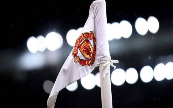 Perlawanan Brentford menentang United ditangguh gara-gara berlaku jangkitan Covid-19 dalam pasukan United.