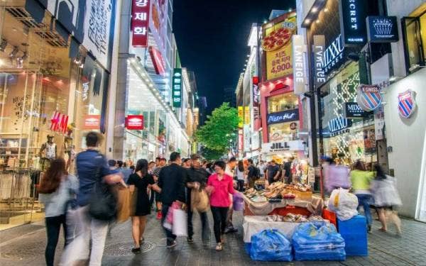 Korea Selatan melanjutkan nasihat khas perjalanan ke luar negara selama sebulan lagi berikutan penularan global varian Omicron. - Gambar hiasan 123RF