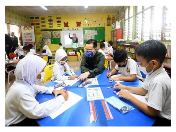 Kerajaan sentiasa menyediakan peruntukan besar dalam sektor pendidikan bagi memastikan murid sekolah dapat menerima pembelajaran yang berkualiti.