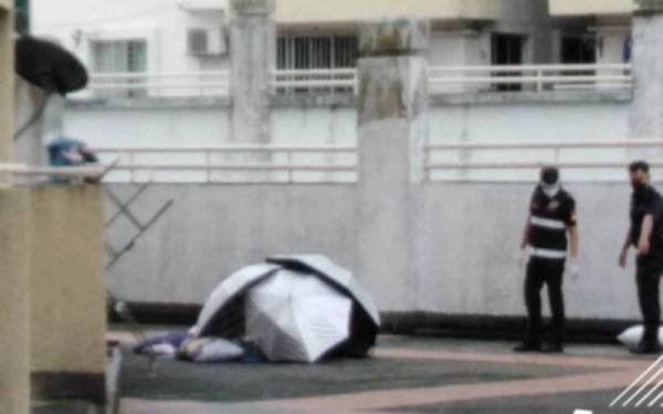 Seorang kanak-kanak lelaki berusia lima tahun maut dipercayai terjatuh dari tingkat 16 di sebuah kondominium di Batu Caves, Gombak pada 17 November lepas.