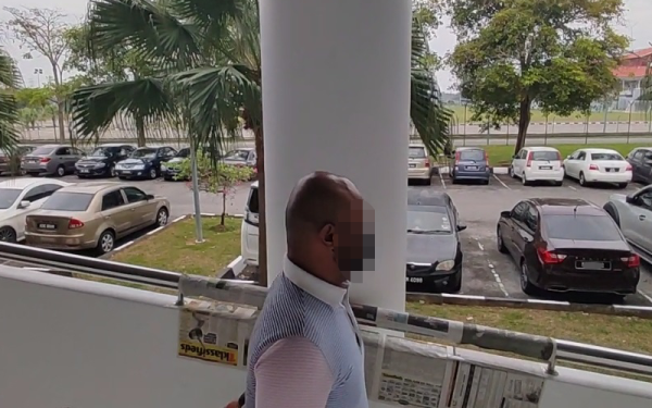 Penolong pengurus ladang terbabit hadir ke Mahkamah Sesyen Alor Setar pada Khamis.