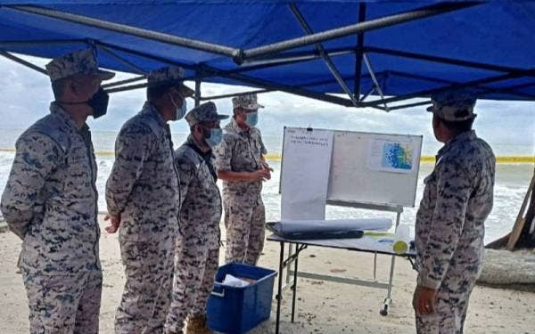 Pasukan Maritim berada di lokasi untuk gerakan mencari dan menyelamat. (Gambar Maritim Malaysia)