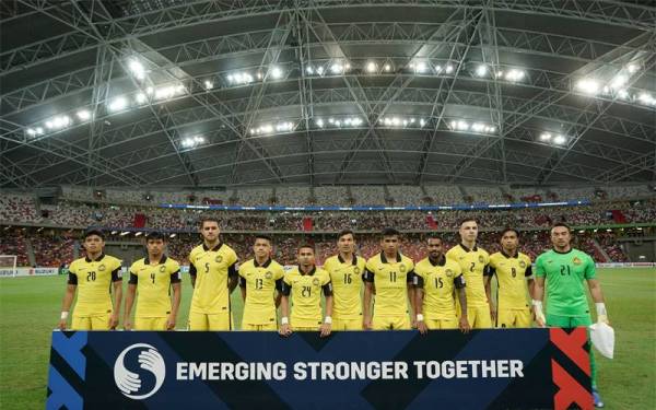 Kesebelasan utama skuad Harimau Malaya berdepan Indonesia sebentar tadi. Foto FB FAM