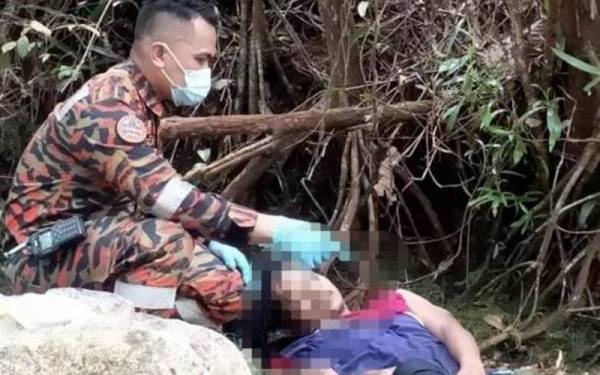 Mangsa yang berusia dalam lingkungan 38 tahun itu dikejarkan ke Hospital Raja Permaisuri Bainun (HRPB) untuk rawatan lanjut. - Gambar ihsan Bomba