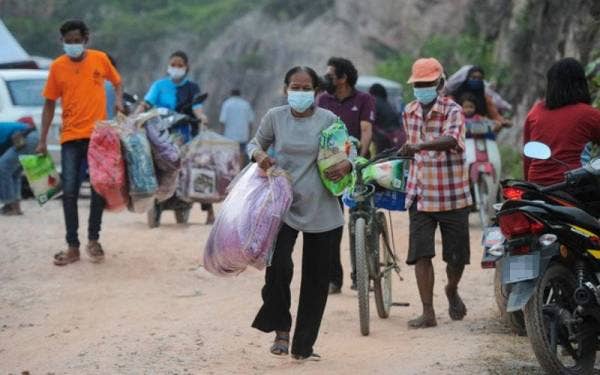 Ketua isi rumah yang terjejas banjir akan menerima Bantuan Wang Ihsan sebanyak RM1,000, manakala waris mangsa bencana yang meninggal dunia menerima RM10,000. - Foto Bernama