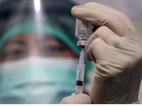 Kumpulan terdedah risiko akan di beri dos vaksin keempat