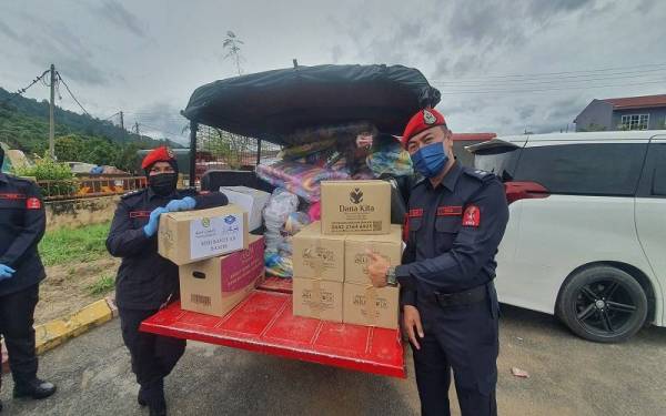 Antara barang keperluan asas yang disumbangkan oleh NGO terlibat.