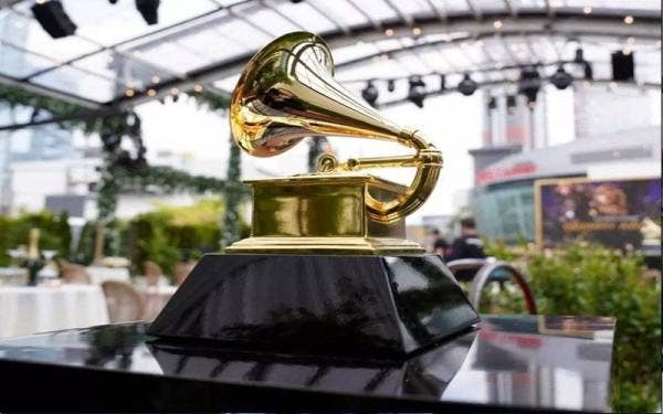 Anugerah Grammy ke-64 ditangguh susulan kes membabitkan varian Omicron terus meningkat di Amerika. 