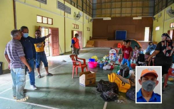 Menteri Besar Negeri Sembilan, Datuk Seri Aminuddin Harun (dua dari kiri) ketika melawat Kampung Puom, Jelebu dalam kejadian banjir pada Disember tahun lepas. - Foto media MBNS (Gambar kecil: Mohd Syukri)