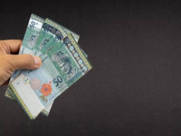 StanChart menjangkakan ringgit diniagakan pada 4.20 berbanding dolar Amerika Syarikat (AS) pada separuh pertama 2022 dan meningkat kepada paras 4.15 pada separuh kedua.Gambar hiasan. - Foto 123rf