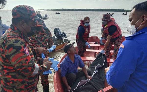 Mayat mangsa diserahkan kepada pihak polis untuk tindakan lanjut dan operasi SAR ditamatkan pada jam 5 petang Selasa.