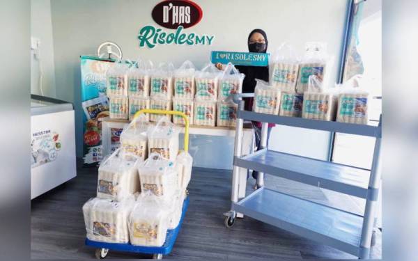 Produk risol sejuk beku yang dihasilkan kilang milik Hassmira. - Foto UMK