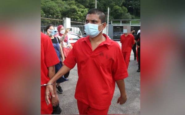 Chee Ming tiba di Mahkamah Sesyen Johor Bahru pada Selasa atas pertuduhan cuba merasuah anggota polis.