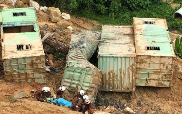 Dalam kejadian pada 19 Oktober 2018, seramai sembilan pekerja warga asing maut selepas tertimbus dalam tanah runtuh di tapak pembinaan Jalan Berkembar Jalan Paya Terubong (Bukit Kukus).
