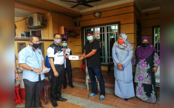 Terengganu salurkan RM110,000 kepada korban banjir Lembah Klang