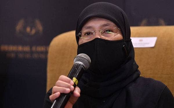 Tengku Maimun pada sidang media Majlis Pembukaan Tahun Perundangan 2022 di Istana Kehakiman pada Jumaat. - Foto Bernama