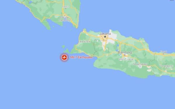 Gempa bumi dengan magnitud 6.7 berlaku pada 4:05 petang Waktu Indonesia Barat, di pulau Jawa, Indonesia, tetapi tiada amaran tsunami dikeluarkan.