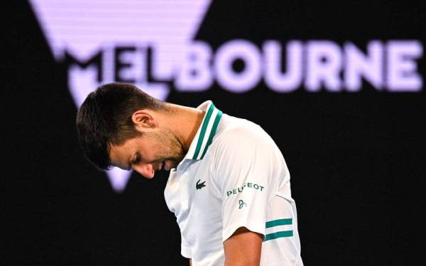 Novak Djokovic terlepas peluang bermain di Terbuka Australia apabila mahkamah Australia menolak rayuannya terhadap perintah pengusiran dari negara itu. -Foto EPA