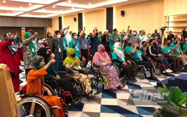 Barisan OKU yang menyertai Majlis Penutupan Gerak Ekonomi Belia Upaya Rakyat (Gempur) 2022 pada Selasa.