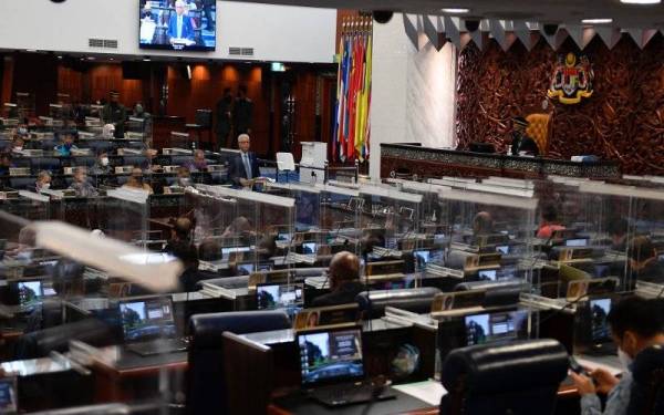 Ismail Sabri pada Mesyuarat Khas Penggal Keempat, Parlimen ke-14 di Bangunan Parlimen hari ini. - Foto Bernama