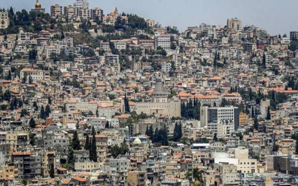 Gegaran gempa bumi turut dirasakan penduduk di Nazareth pada waktu tengah hari Ahad. - Foto AFP