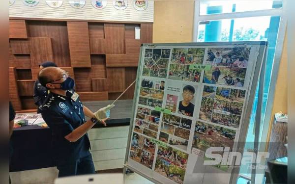 Mohd Roze menunjukkagambar rampasan dan tangkapan yang berjaya dijalankan oleh Polis Kedah.