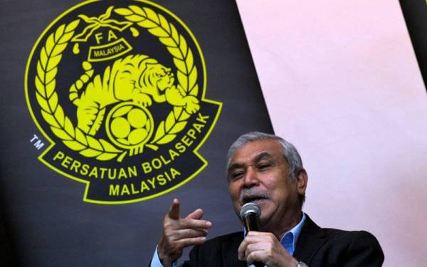 Dell Akbar pada sidang media selepas Mesyuarat Khas Pertama Jawatankuasa Eksekutif FAM Penggal 2021-2025 di Wisma FAM, Kelana Jaya minggu lalu. - Foto Bernama