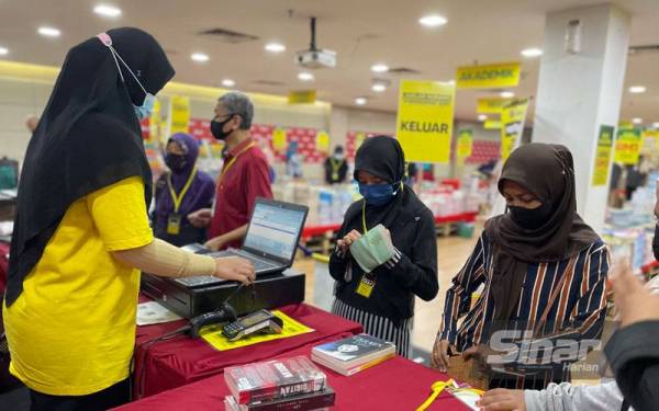 Jualan Gudang Karangkraf 2022 mematuhi SOP yang ditetapkan.