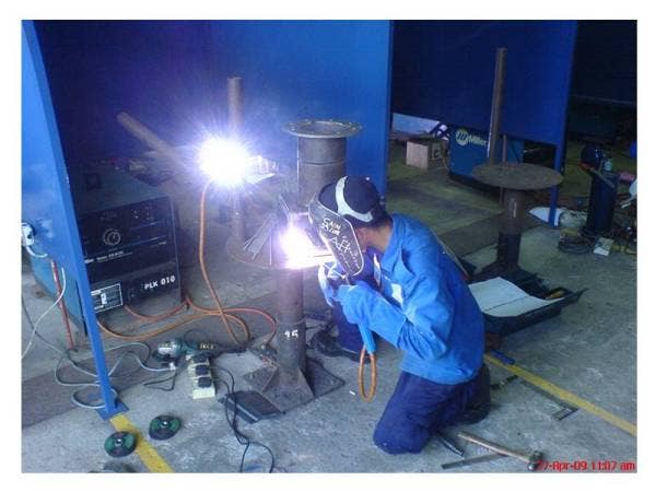 Belia lepasan sekolah luar bandar diberi latihan kemahiran yang diiktiraf oleh badan akademik, profesional dan industri.