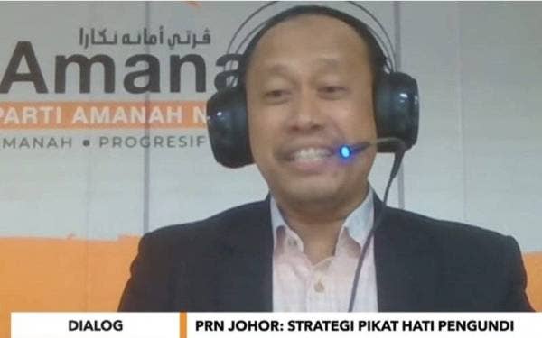 Suhaizan ketika menjadi panel dalam Dialog Tiga Penjuru bertajuk ‘PRN Johor: Dulu, Kini dan Apa Pula Selepas Ini?’ terbitan Astro Awani pada Khamis.