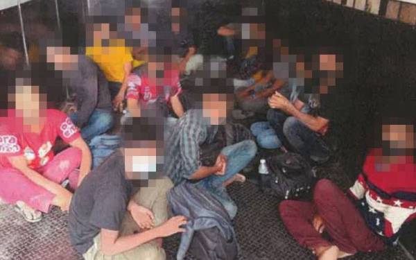 Seramai 16 PATI warga Myanmar disembunyikan dalam sebuah lori namun dicekup Batalion 8 Pasukan Gerakan Am (PGA) Pengkalan Chepa di Batu Karang, Rantau Panjang, pada Ahad.