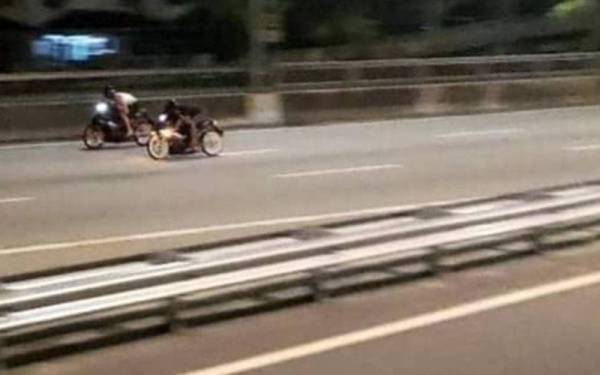 Pelajar sekolah antara diberkas dalam operasi dijalankan Jabatan Siasatan Dan Penguatkuasaan Trafik(JSPT) Kuala Lumpur, pada Ahad.