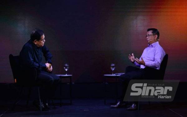 Mohamad Norza (kanan) ketika diwawancara dalam program Bersama Johan Jaaffar yang disiarkan secara langsung di semua platform digital Sinar Harian pada Rabu.